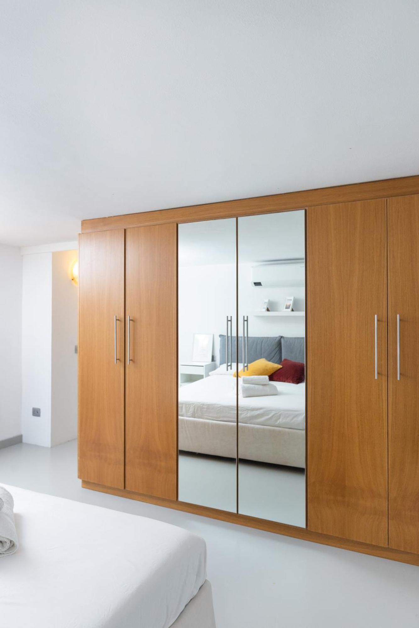 Апартаменты White And Brown Exclusive Loft With Terrace - Free Parking - M2 Station Милан Экстерьер фото